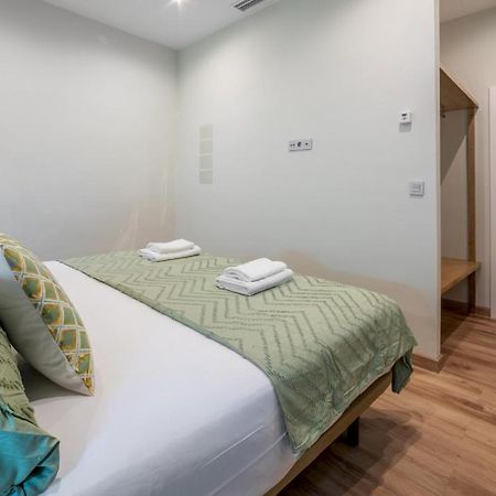 2 Bedrooms 1.5 Bathrooms Furnished - Justicia - Refurbished - Mintystay Madrid Kültér fotó