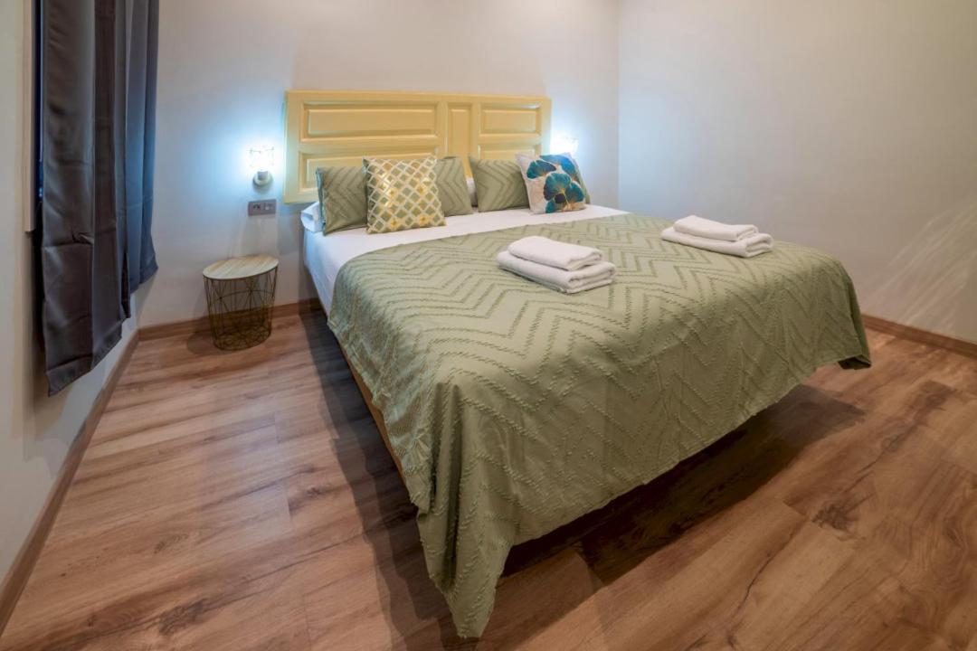 2 Bedrooms 1.5 Bathrooms Furnished - Justicia - Refurbished - Mintystay Madrid Kültér fotó
